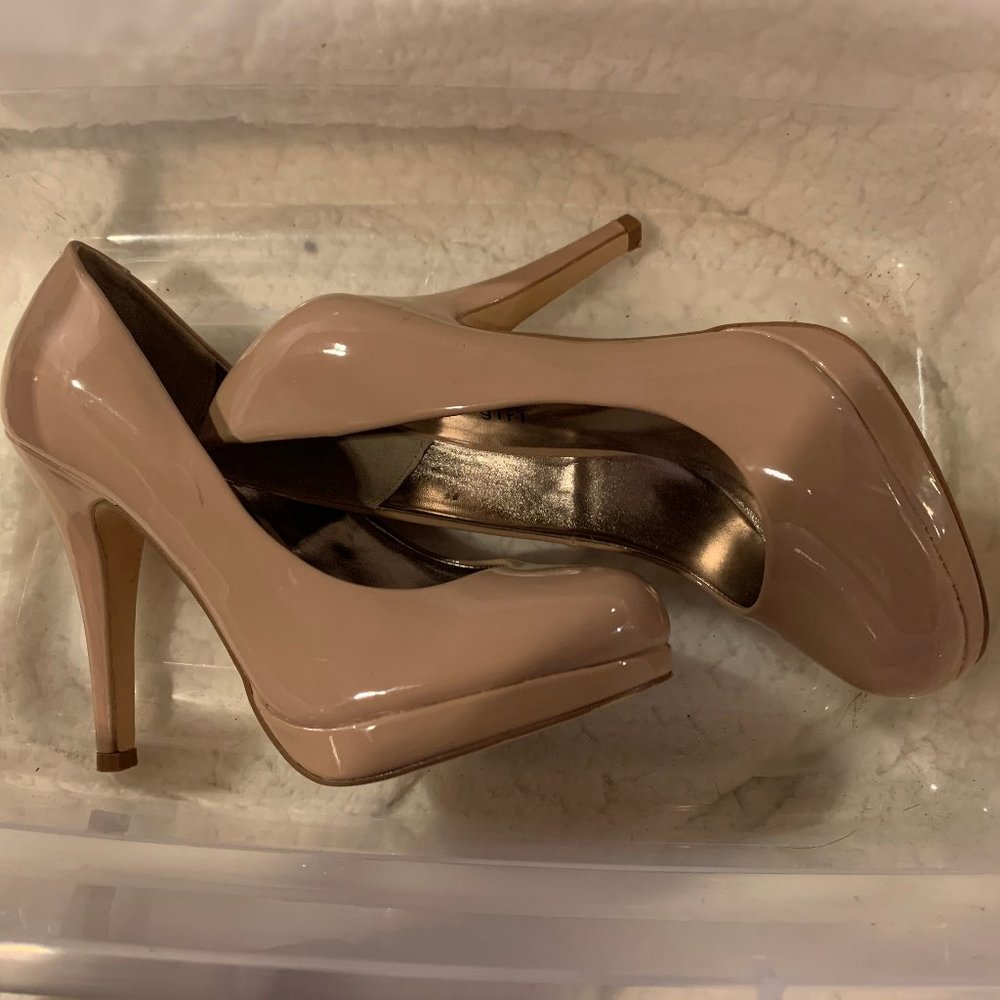 Madden Girl Nude Pumps
